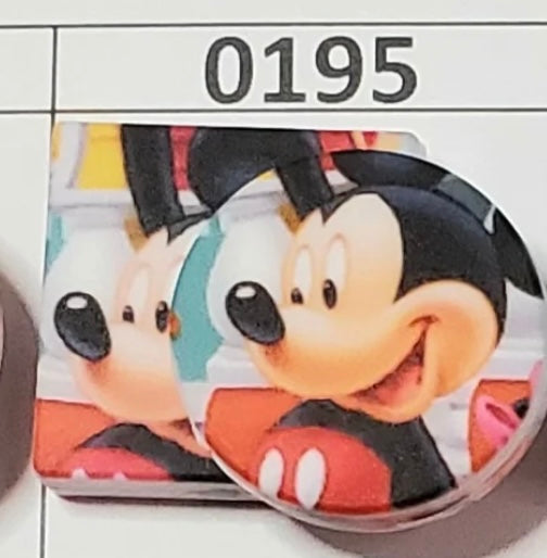 0195 a- Mouse Boy Square Focal Bead